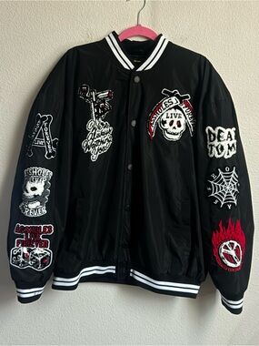 Assholes Live Forever Black Skull Patch Varsity Bomber Jacket Size Large